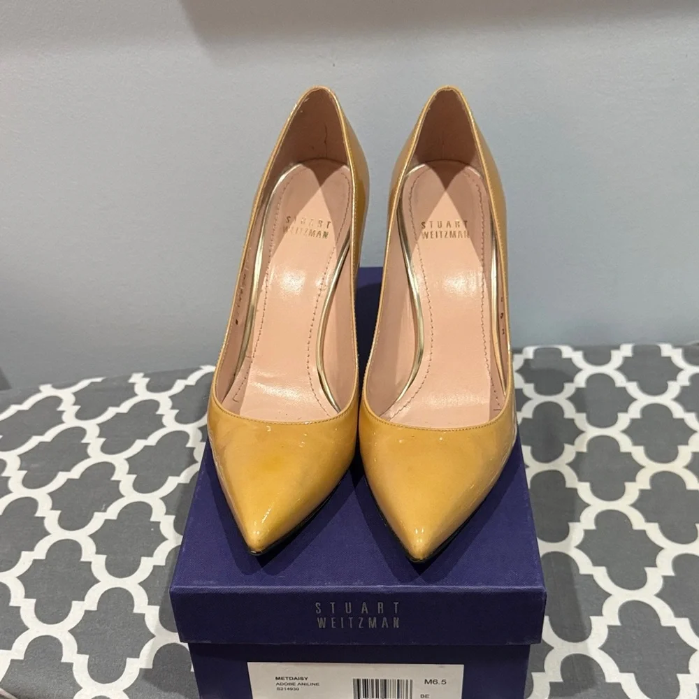 Stuart Weitzman Yellow Pointed Heels - Picture 1 of 6